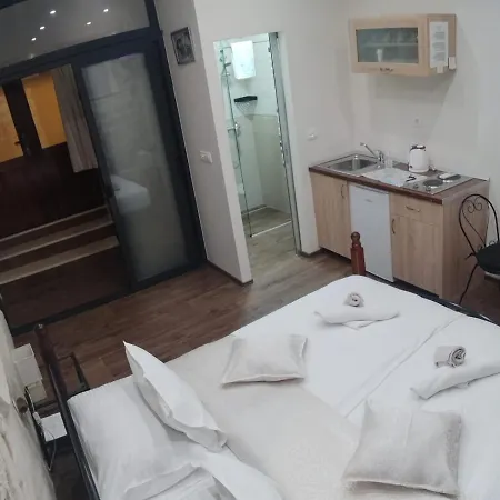 New Rustic Tonko Спліт